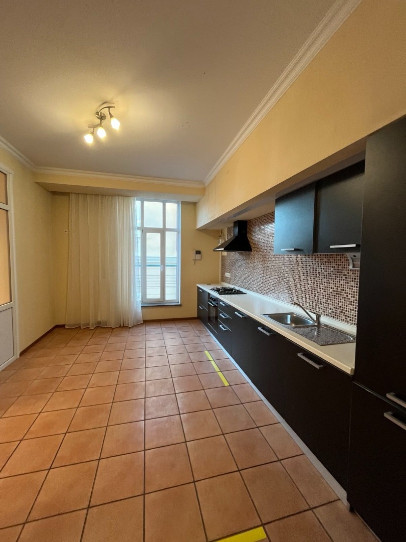 продажа трехкомнатной квартиры номер A-173367 в Приморском районе, фото номер 10